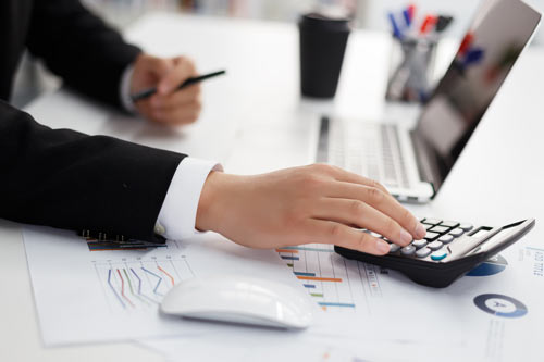 變更企業(yè)名字及經(jīng)營(yíng)范圍一般要多少費(fèi)用？